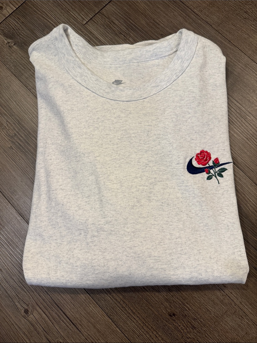 🆕 Nike Heavyweight Crew Tee with Valerian Blue Swoosh & Red Rose. 2XL. NWOT!🔥
